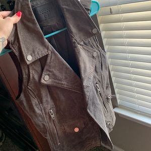 Suede vest